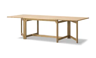 Library Table by Fredericia in Oak oil, FSC Mix 70% – product photo 10 of 15