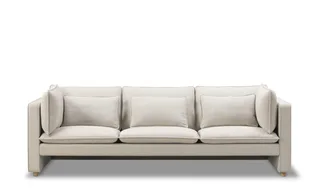 Jota Sofa, 3 seater, 231 cm van Fredericia in Vidar 146, Oak light oil, FSC Mix 70%, Arm cushions included – productfoto 3 van 6