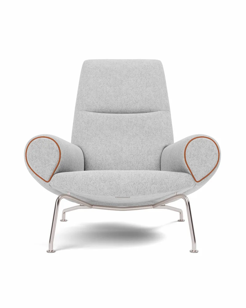 Wegner Queen Chair van Fredericia in Hallingdal 116, Leather Max 95, Cognac, Brushed stainless steel – productfoto 5 van 5