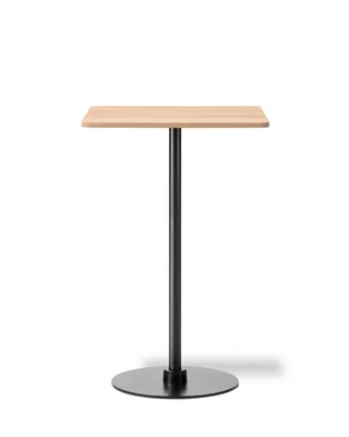 Plan Column Table 60x70 cm de Fredericia en Oak light oil, FSC Mix 70%, Black, 105 cm – photo du produit 2 sur 2