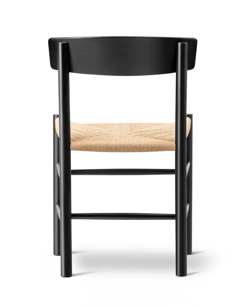 J39 Mogensen Chair by Fredericia in Natural paper cord, Beech black lacquer, FSC Mix 70% – product photo 4 of 5