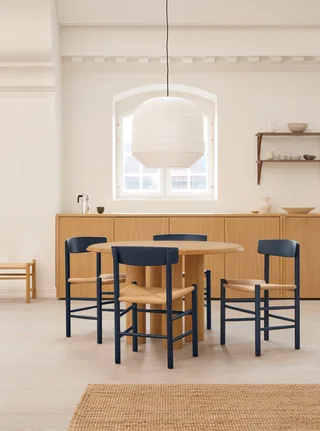 J39 Mogensen Chair by Fredericia in Natural paper cord, Beech indigo blue, FSC Mix 70% – interior photo 5 of 6