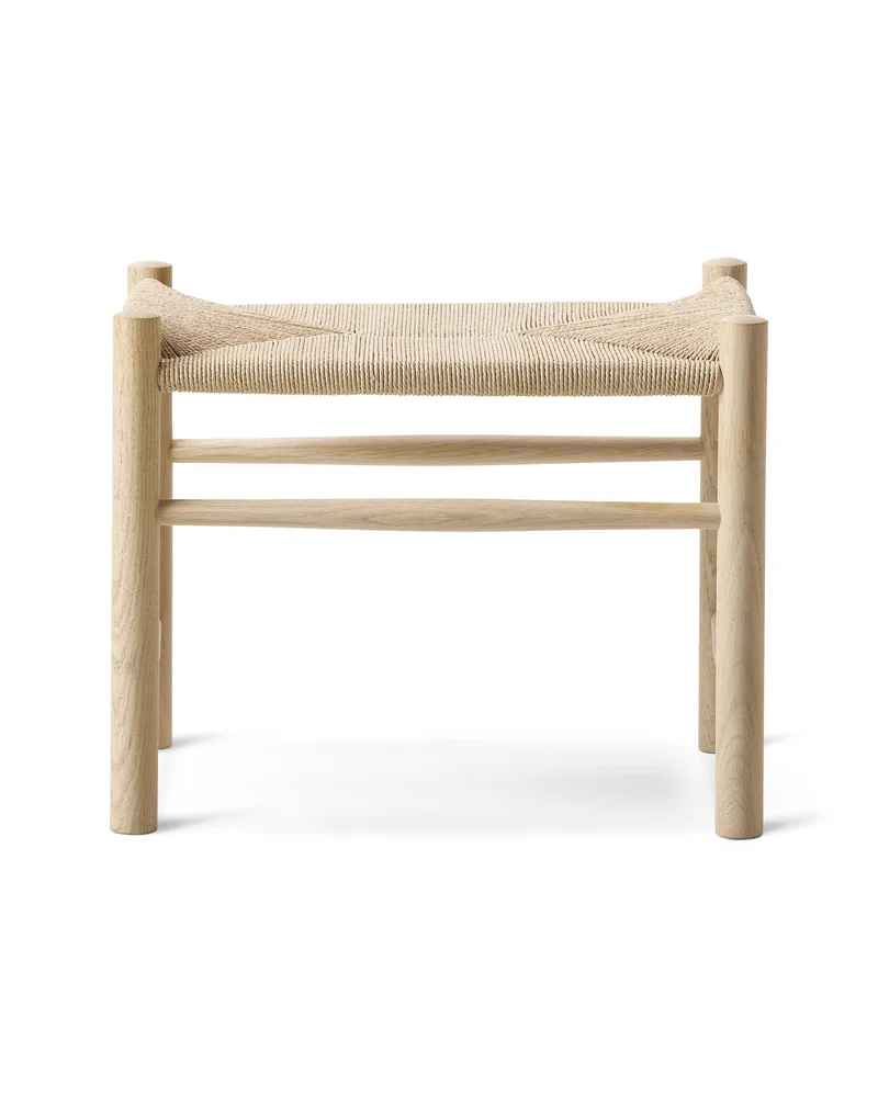 Wegner J16 Stool by Fredericia in Natural paper cord, Oak soap, FSC Mix 70% – product photo