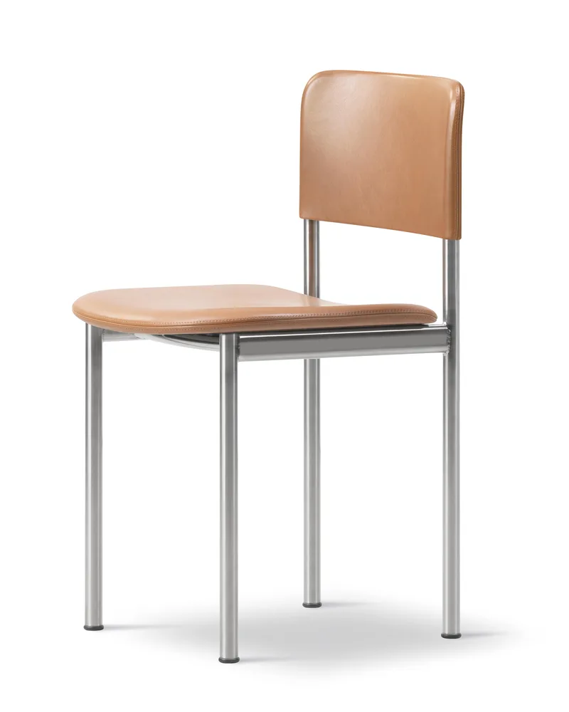 Plan Chair Fully Upholstered de Fredericia en Leather Max 95, Cognac, Brushed steel – photo du produit 1 sur 4