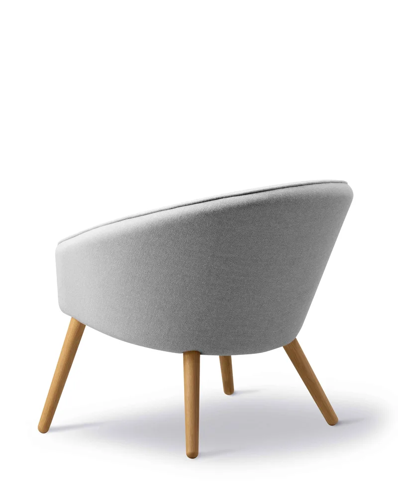 Ditzel Lounge Chair van Fredericia in Hallingdal 116, Oak oil, FSC Mix 70% – productfoto 3 van 4