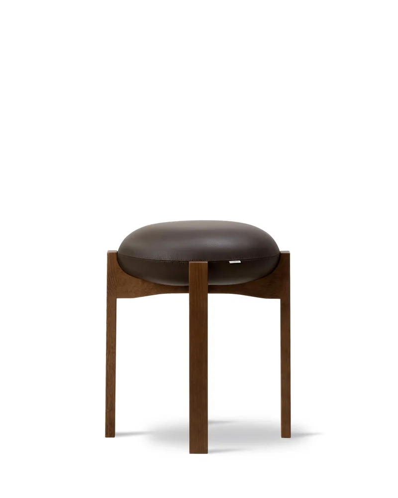 Pioneer Stool by Fredericia in Leather Primo 86-1, Dark brown, Smoked oak stained lacquer, FSC Mix 70% – product photo 3 of 3