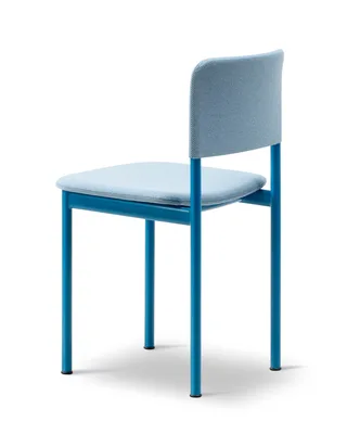 Plan Chair Fully Upholstered von Fredericia in Twillwool 2001, Signal blue – Produktfoto 3 von 4