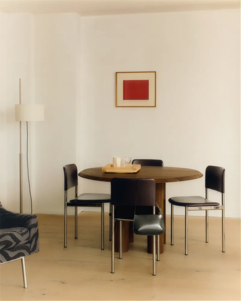 Islets Dining Table von Fredericia in Smoked oak, olied, FSC Mix 70% – Ambientefoto 1 von 4