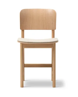 Plan Wood Chair Seat upholstered van Fredericia in Technicolour 210, Oak lacquer, FSC Mix 70% – productfoto 4 van 4