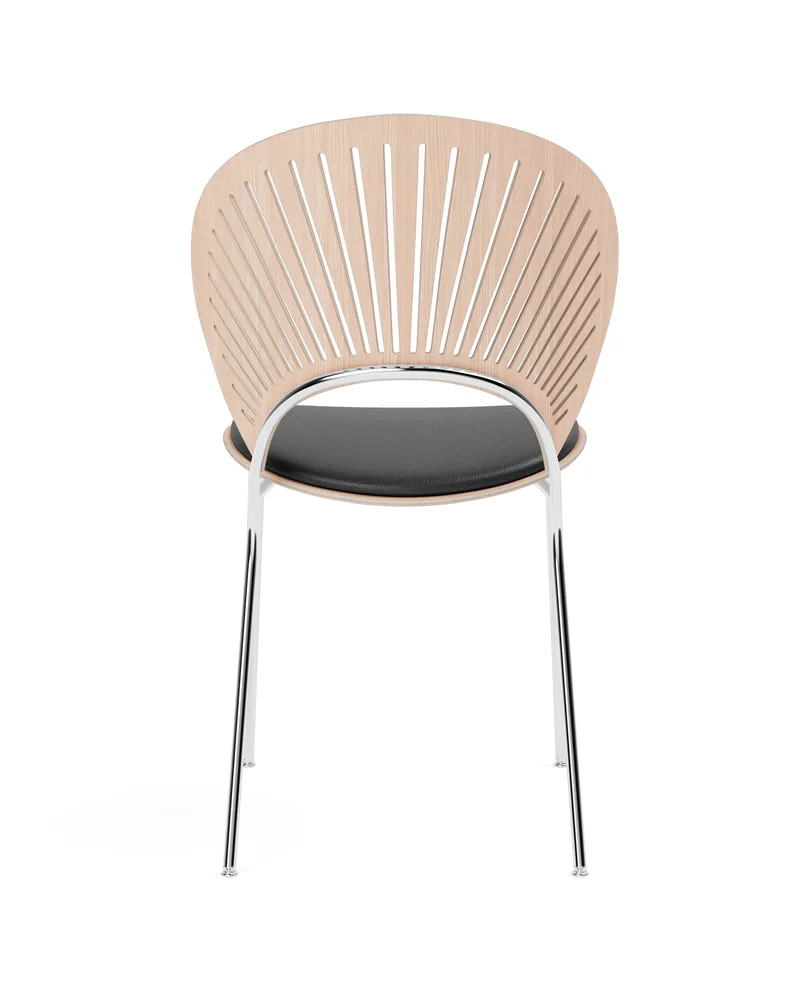 Trinidad Chair Seat upholstered de Fredericia en Leather Omni 301, Black, Oak lacquer, FSC Mix 70%, Chrome – photo du produit 2 sur 4