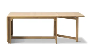 Library Table by Fredericia in Oak oil, FSC Mix 70% – product photo 2 of 15