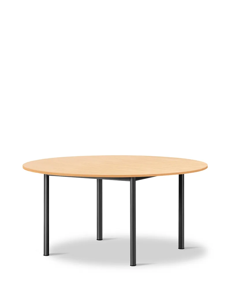 Plan Table Ø150 cm by Fredericia in Oak veneer lacquered, FSC Mix 70%, Black, Ø150 cm, height 73 cm – product photo 1 of 2