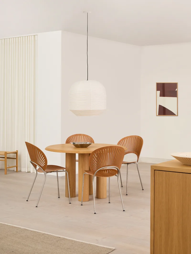 Trinidad van Fredericia in Oregon pine aged lacquer, Chrome – sfeerfoto 1 van 6