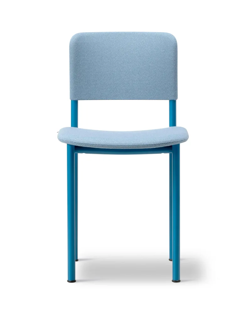 Plan Chair Fully Upholstered von Fredericia in Twillwool 2001, Signal blue – Produktfoto 4 von 4