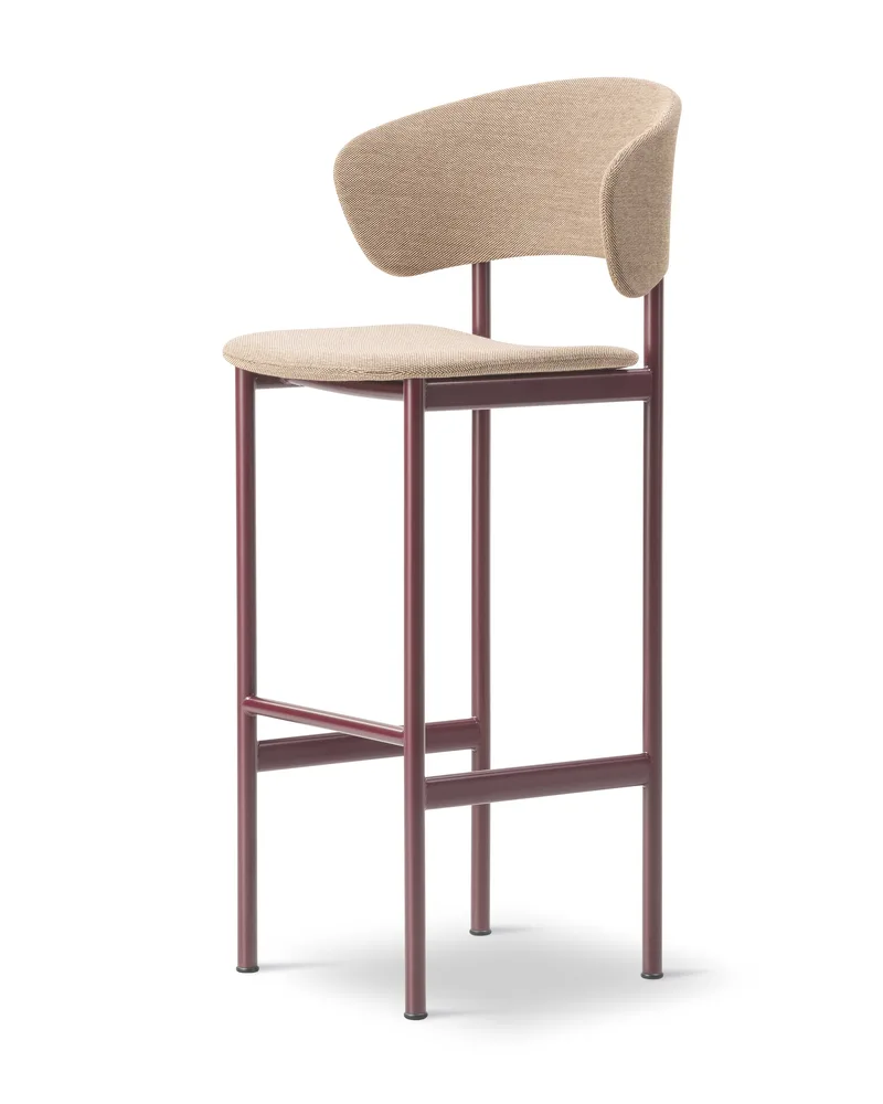Plan Arm Barstool by Fredericia in Steelcut Quartet 554, Bordeaux, Sh 78 cm – product photo 1 of 4