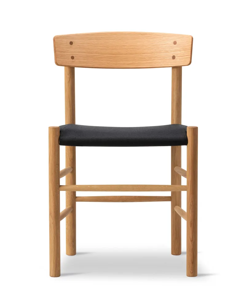 J39 Mogensen Chair Seat Upholstered van Fredericia in Black canvas, Oak oil, FSC Mix 70% – productfoto 4 van 4