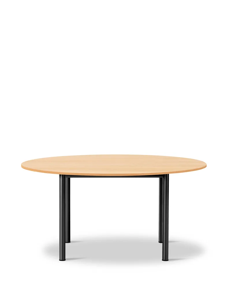 Plan Table Ø150 cm by Fredericia in Oak veneer lacquered, FSC Mix 70%, Black, Ø150 cm, height 73 cm – product photo 2 of 2