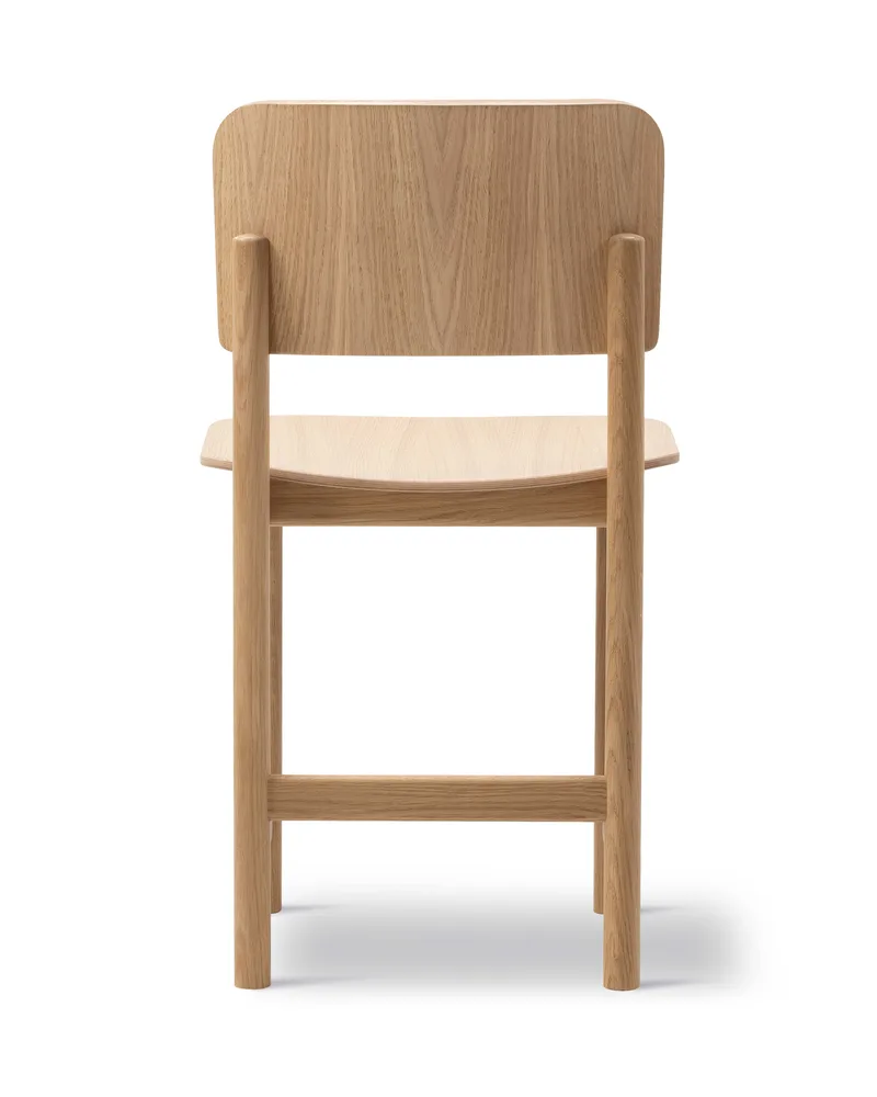 Plan Wood Chair by Fredericia in Oak lacquer, FSC Mix 70% – product photo 2 of 4