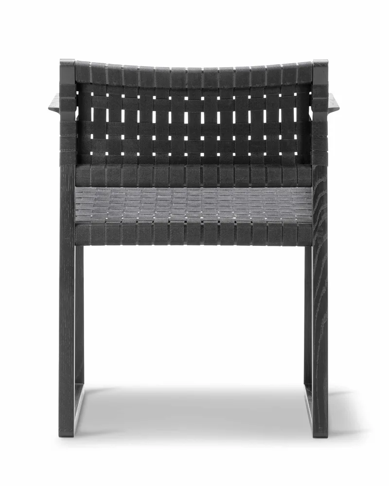 BM62 Armchair Linen Webbing by Fredericia in Oak black lacquered, Linen webbing black – product photo 3 of 5