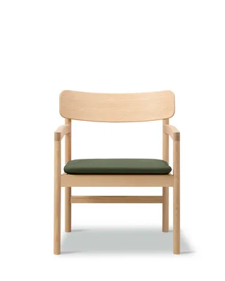 Post Lounge Chair by Fredericia in Vidar 972, Oak light oil, FSC Mix 70%, With natural webbing – product photo 4 of 4