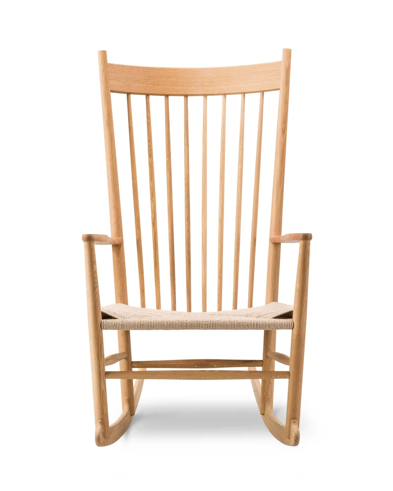 Wegner J16 Rocking Chair by Fredericia in Natural paper cord, Oak oil, FSC Mix 70% – product photo