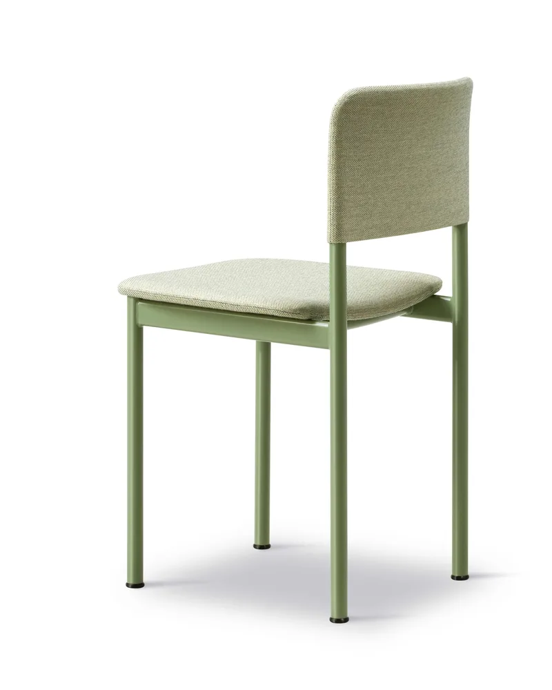 Plan Chair Fully Upholstered von Fredericia in Steelcut Quartet 924, Modernist green – Produktfoto 2 von 3