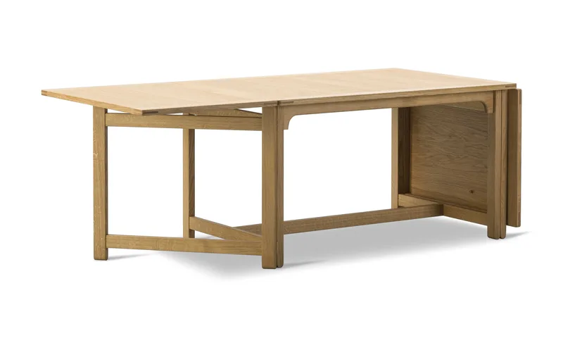 Library Table by Fredericia in Oak oil, FSC Mix 70% – product photo 12 of 15