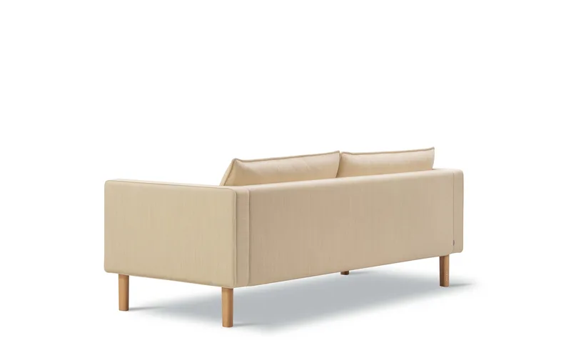 Jota Sofa on Legs, 2-pers., 185 cm von Fredericia in Mood 1104, Oak light oil, FSC Mix 70%, Arm cushions not included – Produktfoto 2 von 4