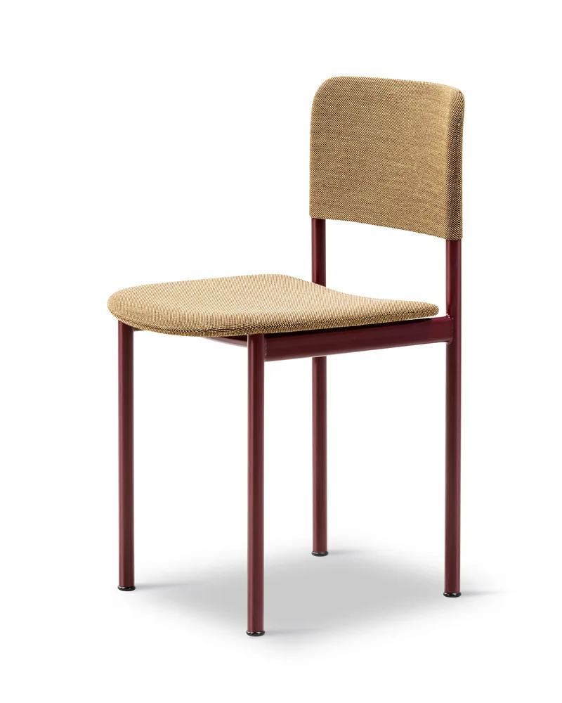 Plan Chair Fully Upholstered von Fredericia in Steelcut Quartet 554, Bordeaux – Produktfoto 1 von 4