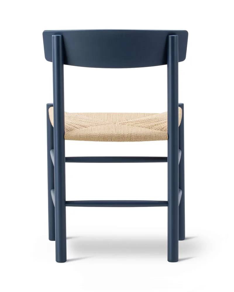 J39 Mogensen Chair by Fredericia in Natural paper cord, Beech indigo blue, FSC Mix 70% – product photo 4 of 6