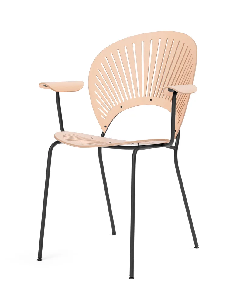 Trinidad Armchair de Fredericia en Beech, lacquer, FSC Mix 70%, Black, smooth – photo du produit 1 sur 4