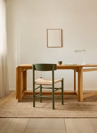 J39 Mogensen Chair von Fredericia in Natural paper cord, Beech khaki green, FSC Mix 70% – Ambientefoto 6 von 7