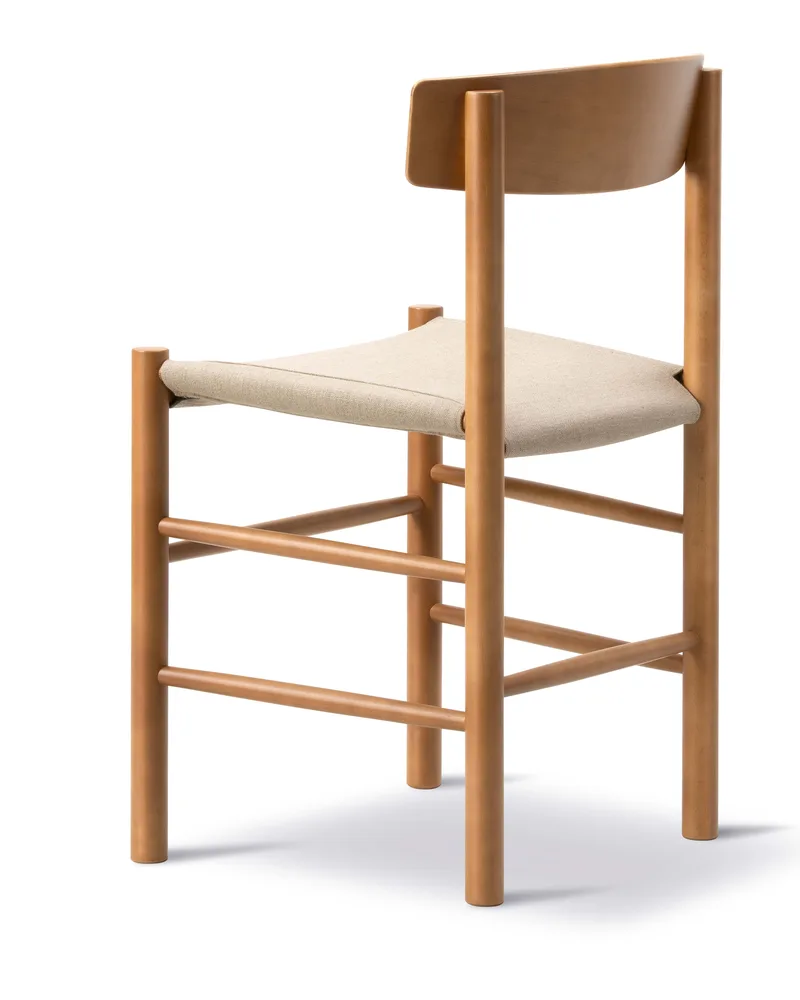 J39 Mogensen Chair Seat Upholstered by Fredericia in Natural canvas, Beech vintage lacquer, FSC Mix 70% – product photo 3 of 4