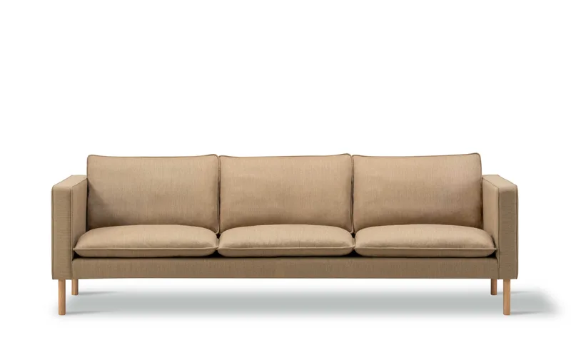 Jota Sofa on Legs, 3-pers., 231 cm by Fredericia in Mood 4104, Oak light oil, FSC Mix 70%, Arm cushions not included – product photo 2 of 2