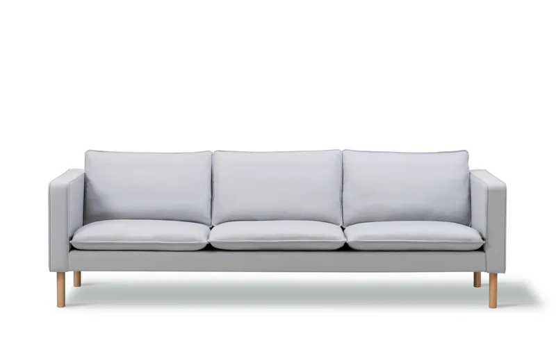 Jota Sofa on Legs, 3-pers., 231 cm by Fredericia in Twillwool 1001, Oak light oil, FSC Mix 70%, Arm cushions not included – product photo 3 of 3