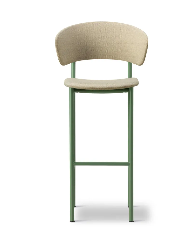 Plan Arm Barstool de Fredericia en Steelcut Quartet 924, Modernist green, Sh 78 cm – photo du produit 4 sur 4