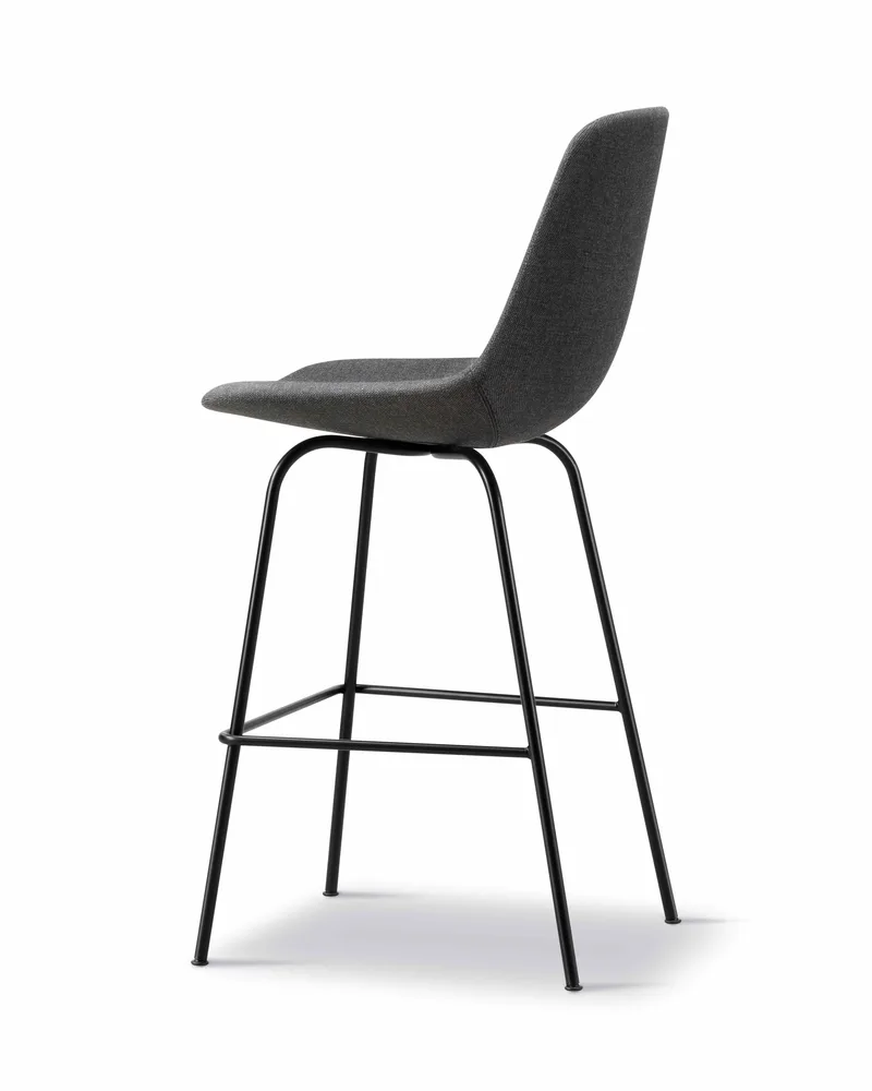Eyes 4 Leg Barstool by Fredericia in Re-Wool 198, Black, 75 cm – product photo 3 of 4