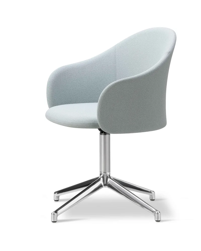 Gomo Armchair Swivel Base 4-star von Fredericia in Mylla 811, Polished aluminium – Produktfoto 1 von 4