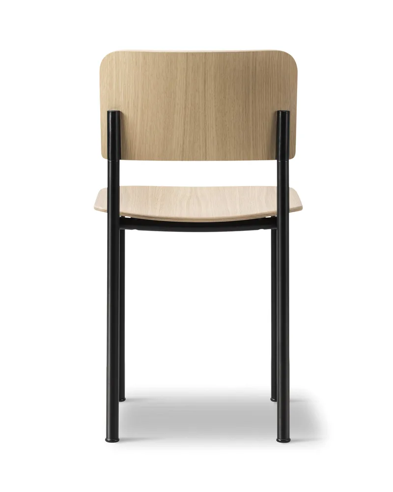 Plan Chair by Fredericia in Oak lacquer, FSC Mix 70%, Black – product photo 6 of 8