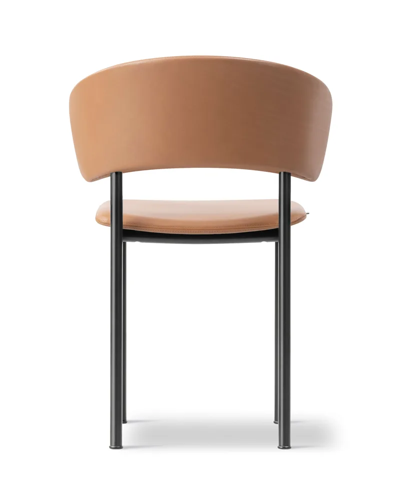 Plan Armchair by Fredericia in Leather Max 95, Cognac, Black – product photo 2 of 4
