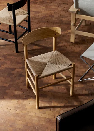 J39 Mogensen Chair by Fredericia in Natural paper cord, Oak oil, FSC Mix 70% – interior photo 2 of 5