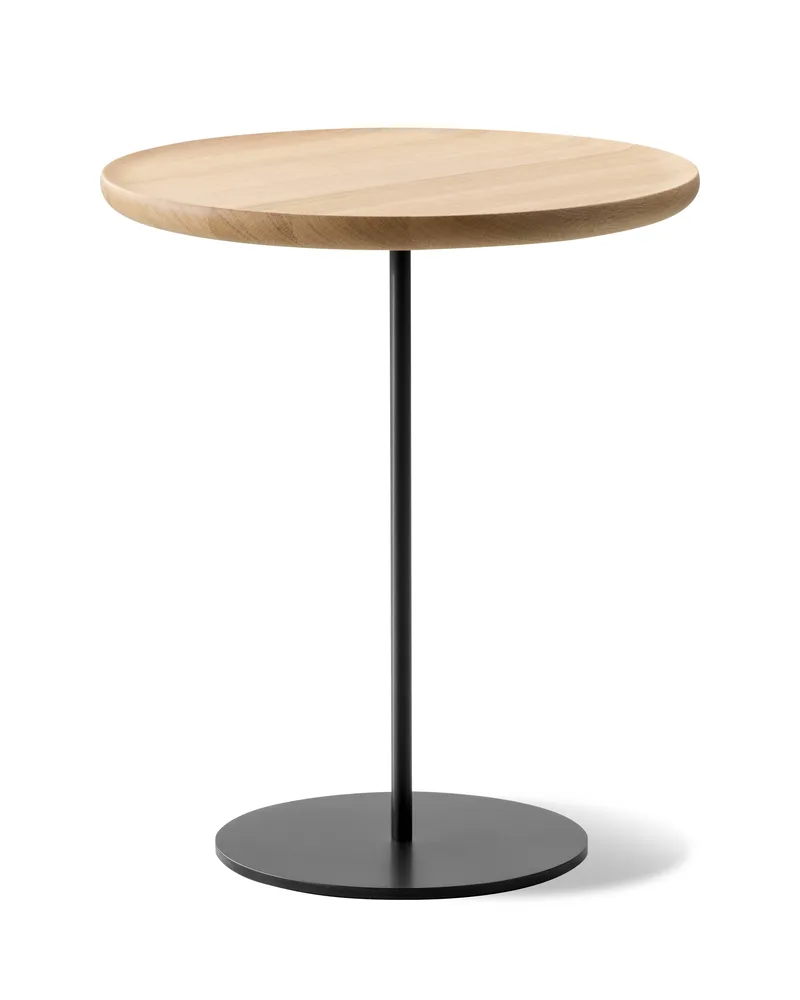 Pal Table Ø44 by Fredericia in Oak light oil, FSC Mix 70%, Black lacquer, Height 52 cm – product photo