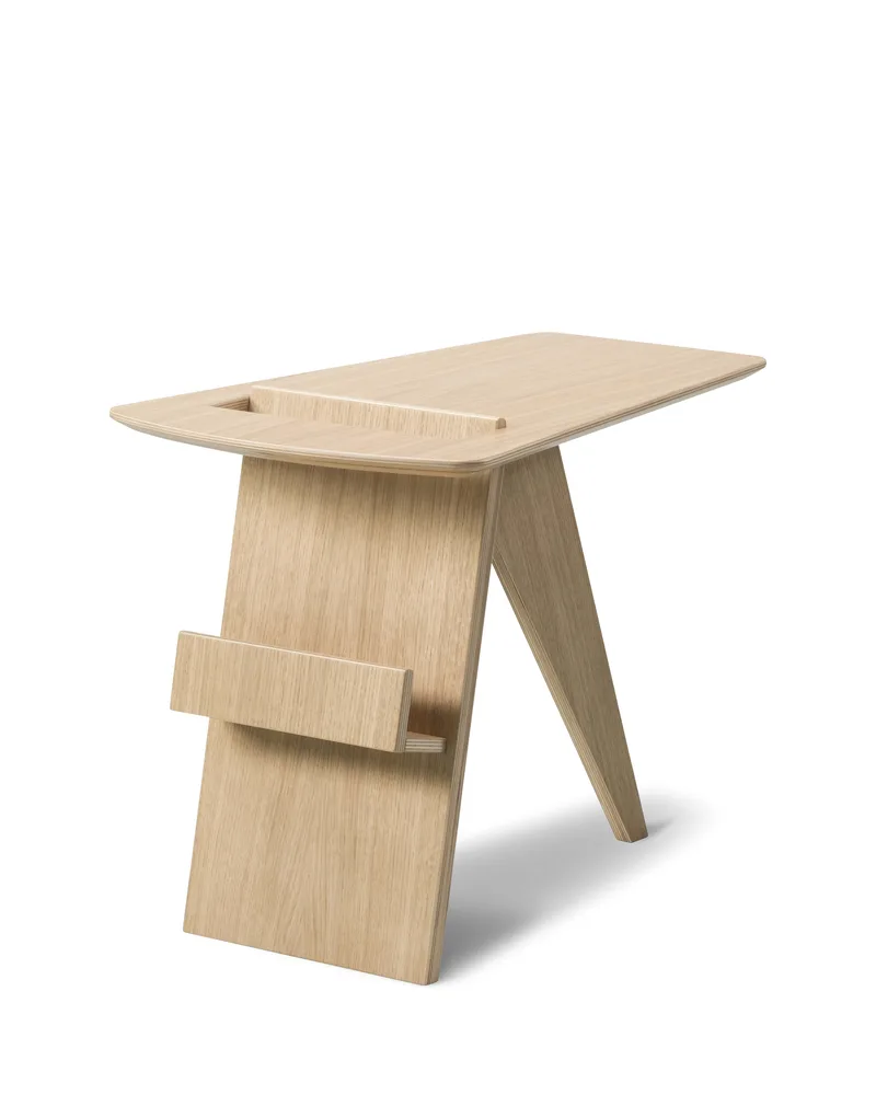 Magazine Table von Fredericia in Oak lacquer, FSC Mix 70% – Produktfoto 1 von 7