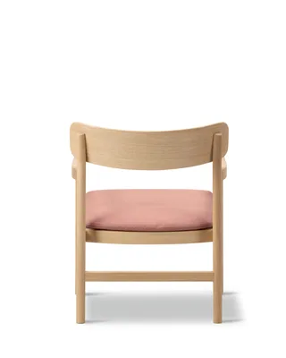 Post Lounge Chair von Fredericia in Vidar 633, Oak light oil, FSC Mix 70%, With natural webbing – Produktfoto 2 von 4