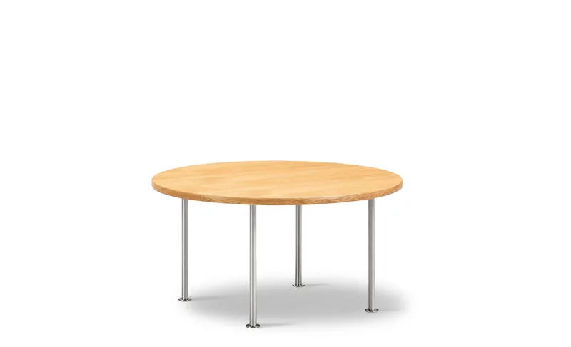 Wegner Ox Table Ø80 de Fredericia en Oak oil, FSC Mix 70%, Brushed stainless steel, 41 cm – photo du produit 1 sur 2