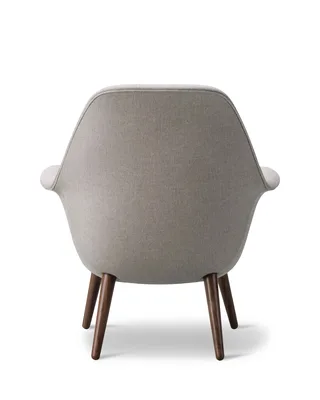 Swoon Lounge Petit Wood base by Fredericia in Sunniva 717, Walnut lacquer – product photo 2 of 4