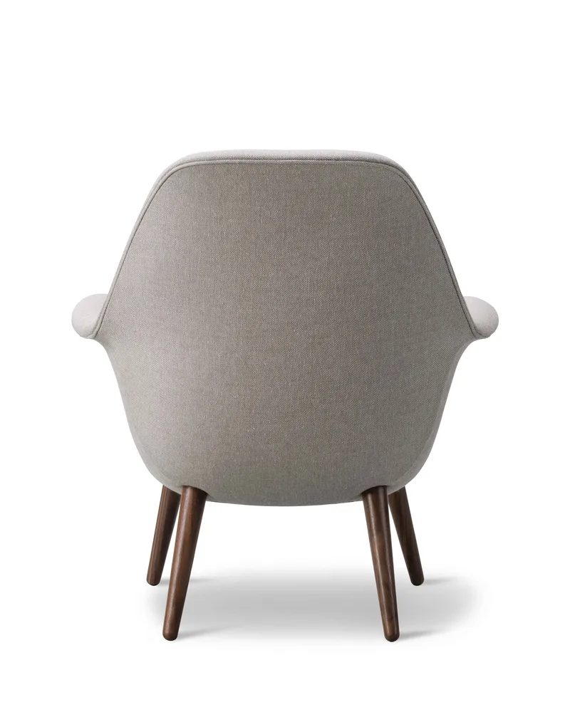 Swoon Lounge Petit Wood base by Fredericia in Sunniva 717, Walnut lacquer – product photo 2 of 4