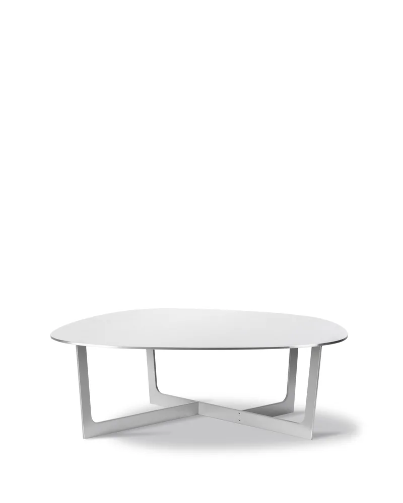 Insula Table - Model 5191 van Fredericia in Brushed aluminium, clear matt powder coating – productfoto