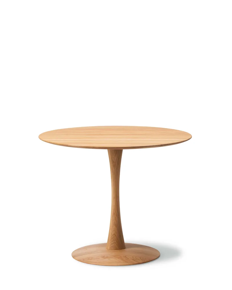 ND109 Trisse Dining Table by Fredericia in Oak oil, FSC Mix 70% – product photo
