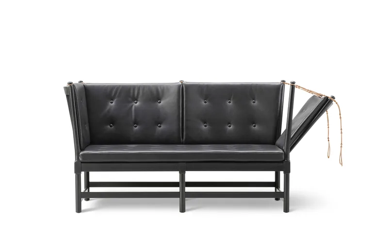 The Spoke-Back Sofa by Fredericia in Leather Omni 301, Black, Oak black lacquer, FSC Mix 70% – product photo 4 of 4